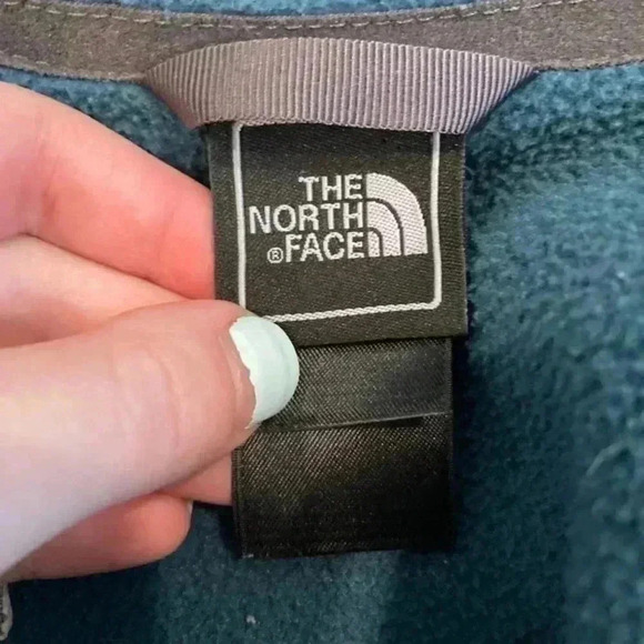 ⭐️ The north face dark blue jacket in size small - Picture 4 of 5